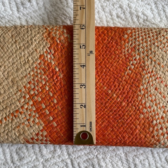 NWOT Mar Y Sol Elegant Cream Wristlet - Picture 7 of 7